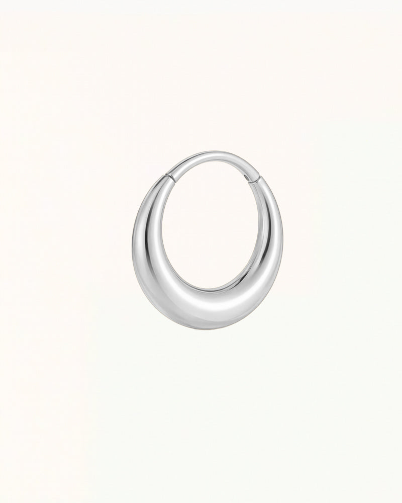 Minimalistisches Titan-Ring-Piercing – Tessa