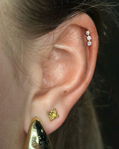 Titanium Piercing met Drie Kristallen - Arabella