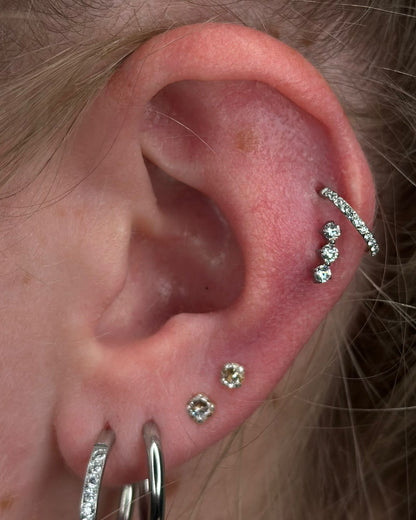 Titanium Piercing met Drie Kristallen - Arabella