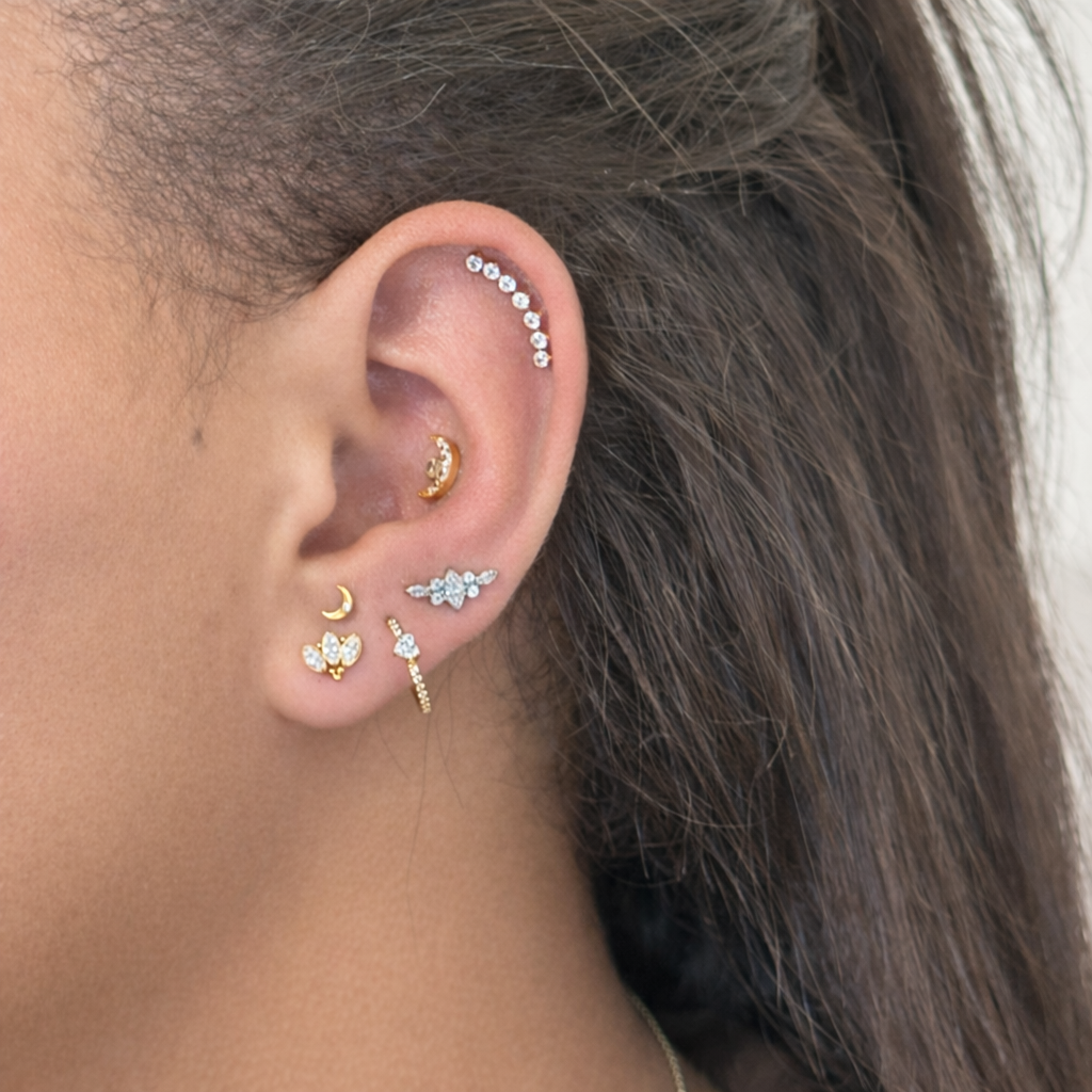 Titanium Piercing Wavy with Crystals - Ewa