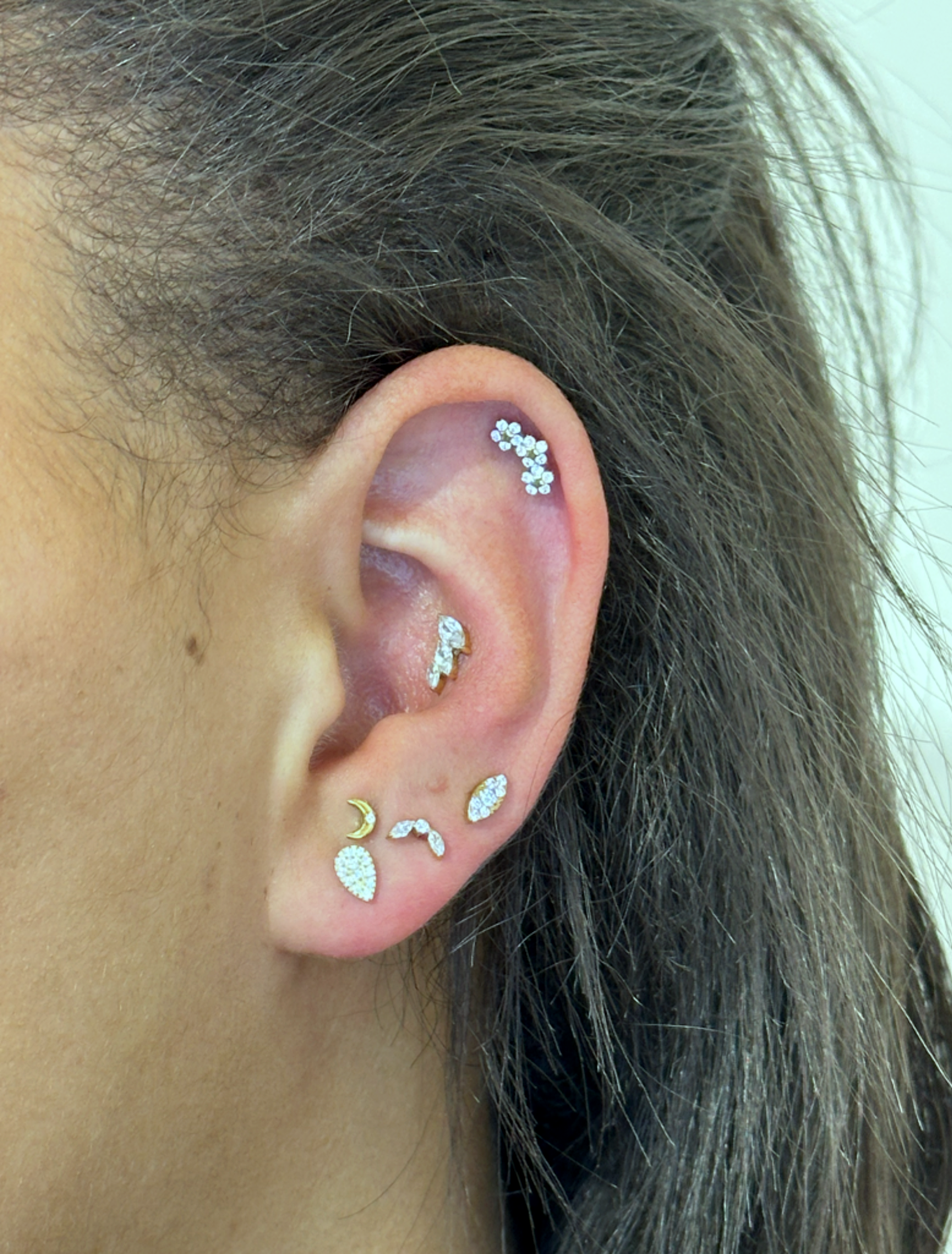 Titan-Cluster-Piercing in Blütenform - Jule