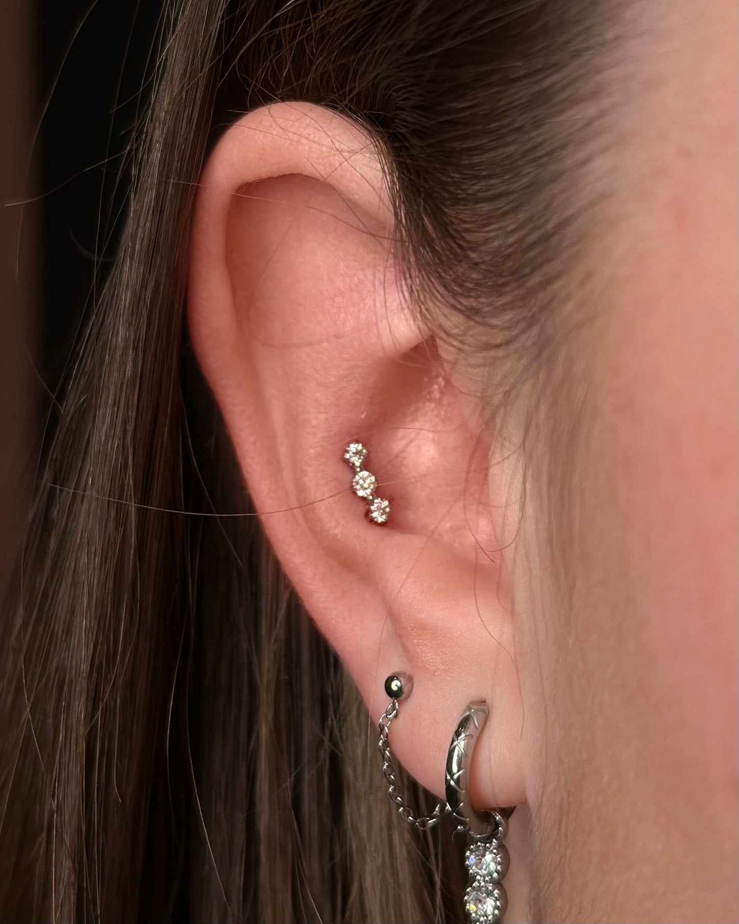 Titanium Piercing met Drie Kristallen - Arabella
