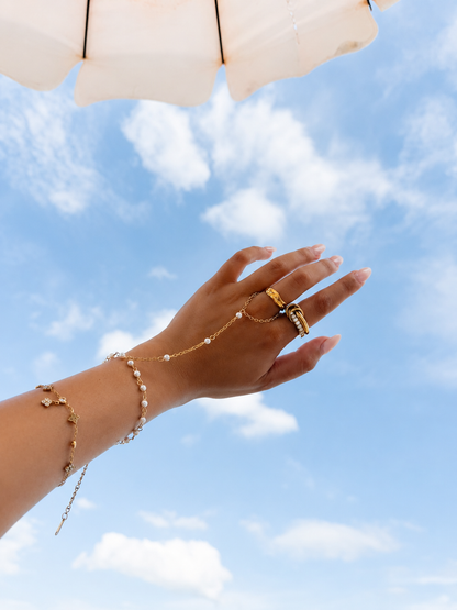 Gouden Hand Chain met Parels - Vajen
